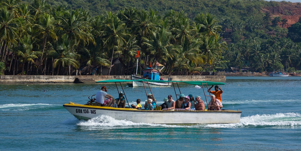 river cruising goa